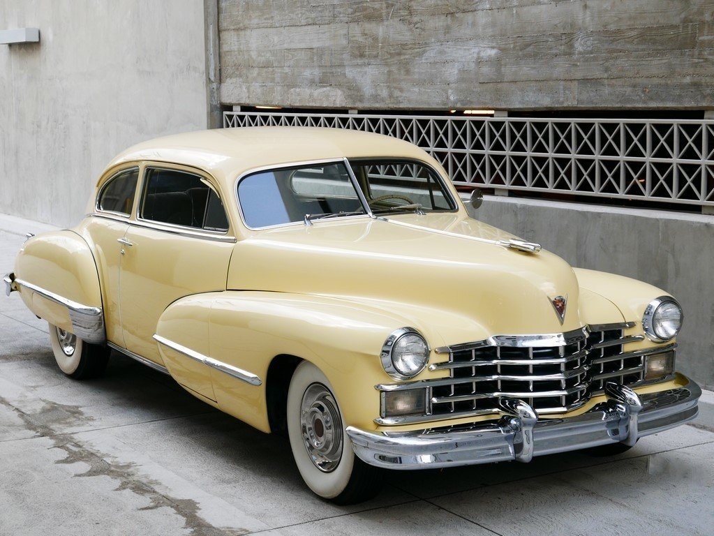 1947-cadillac-club-coupe-series-62-sedanette%20(1).jpg